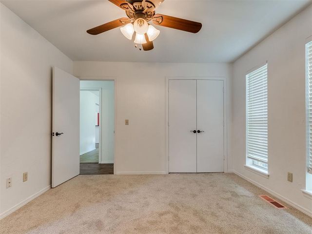 11800 Ashford Drive, Yukon, OK 73099