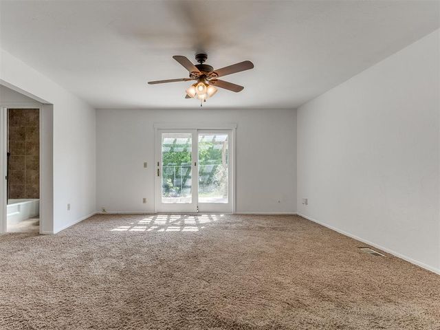 11800 Ashford Drive, Yukon, OK 73099