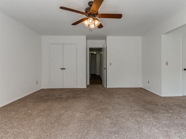 11800 Ashford Drive, Yukon, OK 73099
