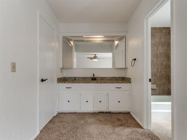 11800 Ashford Drive, Yukon, OK 73099