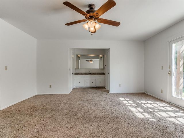 11800 Ashford Drive, Yukon, OK 73099