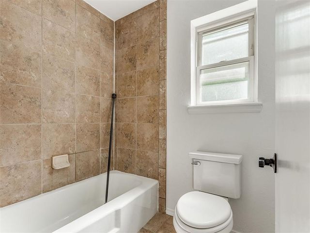 11800 Ashford Drive, Yukon, OK 73099