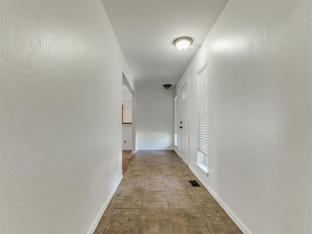 11800 Ashford Drive, Yukon, OK 73099