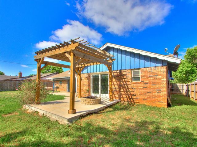 11800 Ashford Drive, Yukon, OK 73099