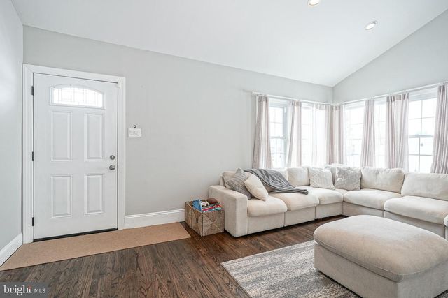 405 E EVESHAM AVE, Magnolia, NJ 08049