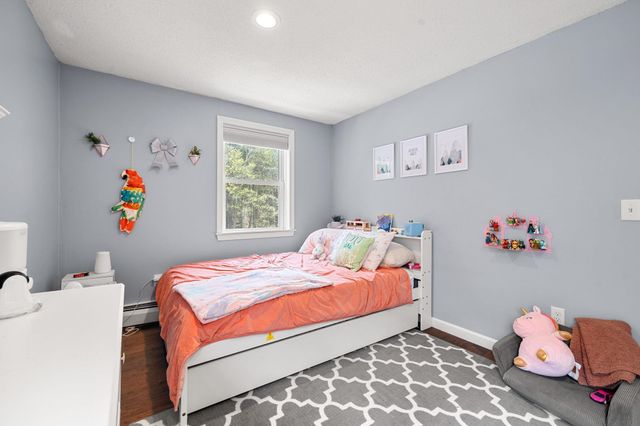 19 Lincoln Drive, Nottingham, NH 03290