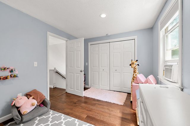19 Lincoln Drive, Nottingham, NH 03290