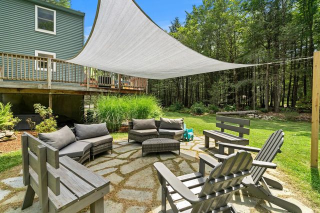19 Lincoln Drive, Nottingham, NH 03290