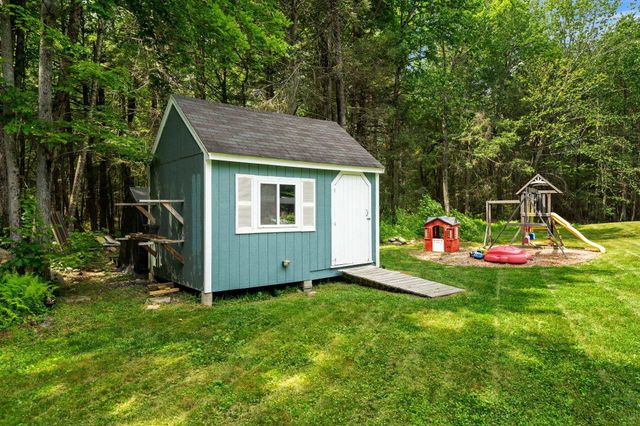 19 Lincoln Drive, Nottingham, NH 03290
