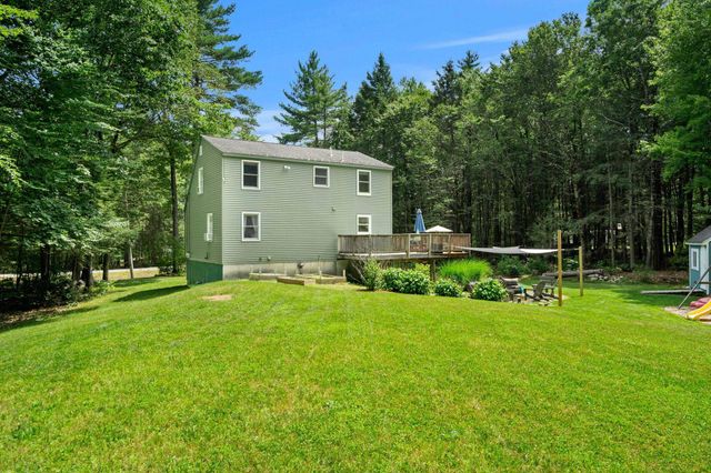 19 Lincoln Drive, Nottingham, NH 03290