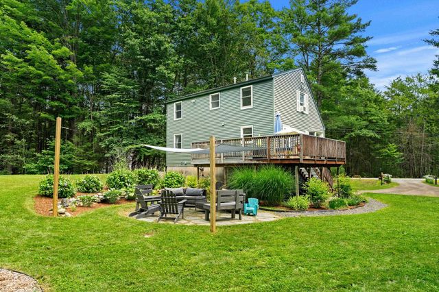 19 Lincoln Drive, Nottingham, NH 03290