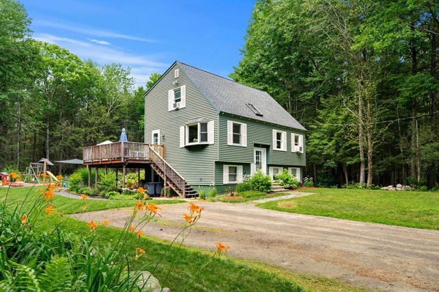 19 Lincoln Drive, Nottingham, NH 03290