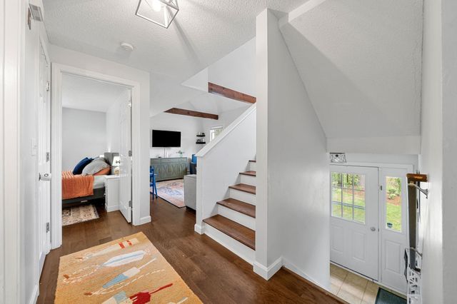 19 Lincoln Drive, Nottingham, NH 03290