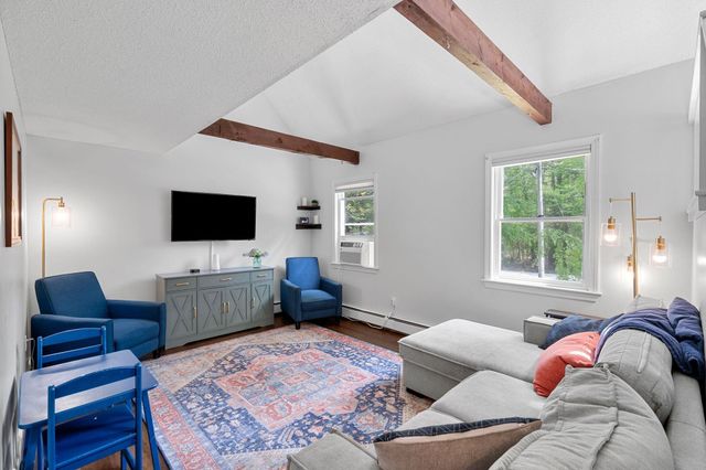 19 Lincoln Drive, Nottingham, NH 03290