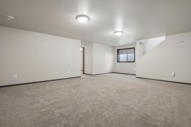 5594 Justice Drive S, Fargo, ND 58104