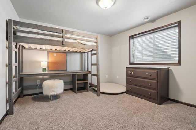 5594 Justice Drive S, Fargo, ND 58104