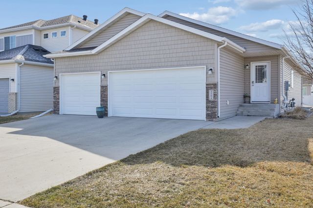 5594 Justice Drive S, Fargo, ND 58104
