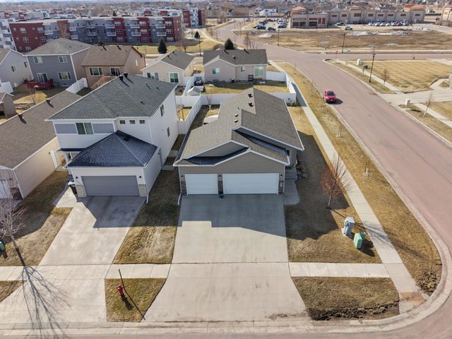 5594 Justice Drive S, Fargo, ND 58104