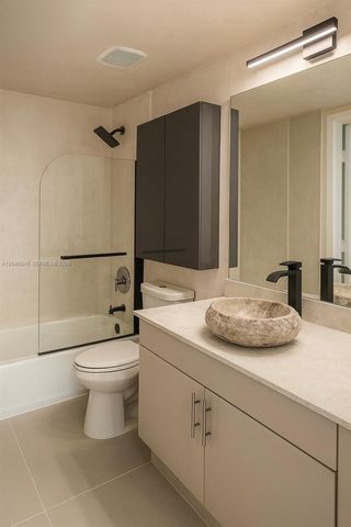 1861 S River Drive 1505, Miami, FL 33125