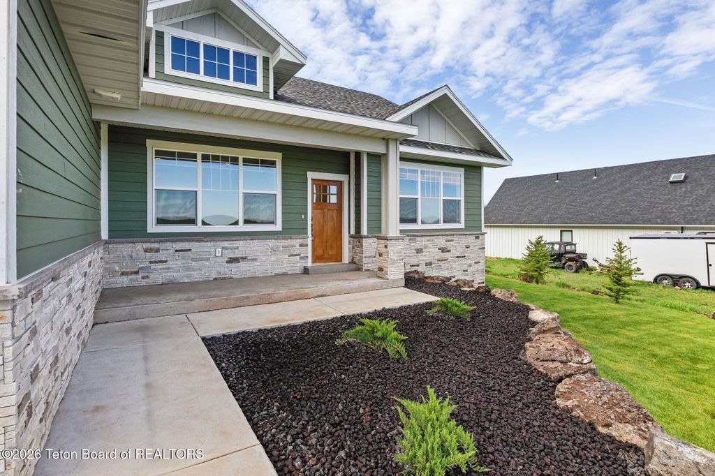 127 E PAPWORTH Lane, Afton, WY 83110 photo 4