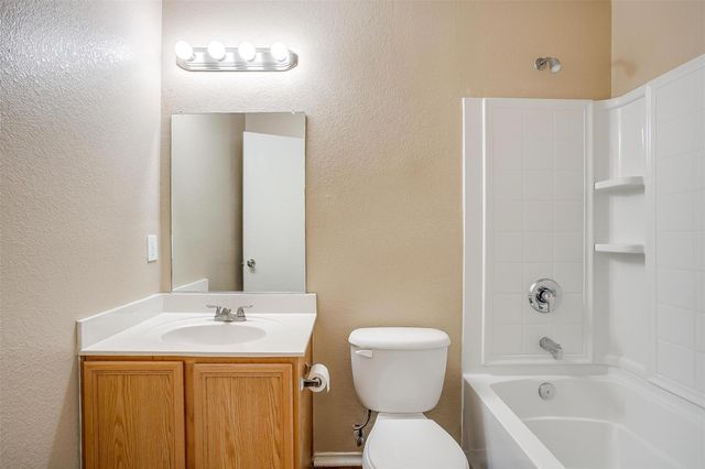 1108 Cottonwood Drive, Crowley, TX 76036