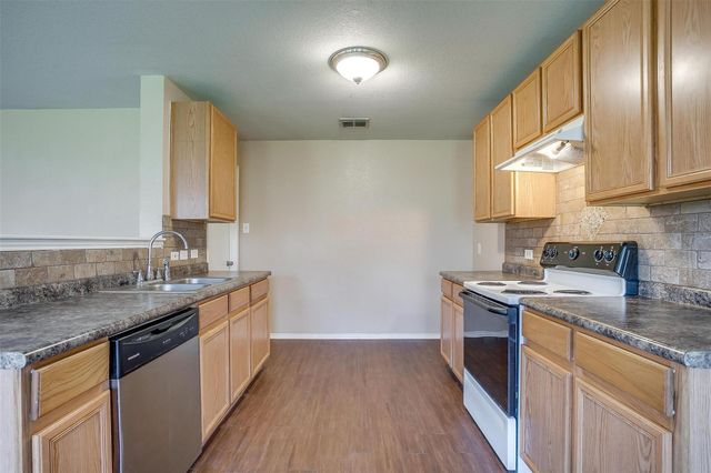 1108 Cottonwood Drive, Crowley, TX 76036