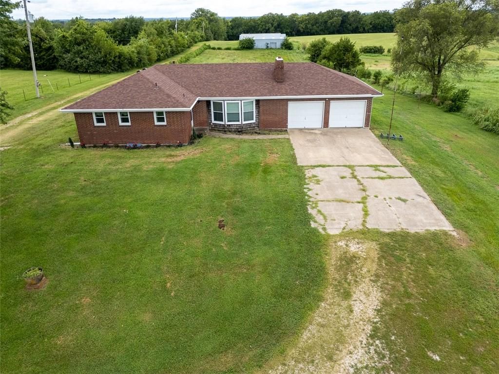 19701 163 Street, Basehor, KS 66007