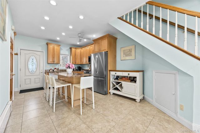 11 Pine Lane A, Bayville, NY 11709