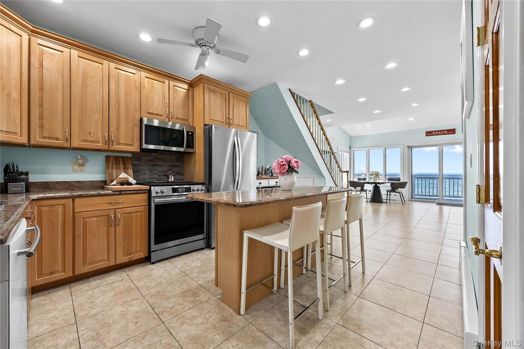 11 Pine Lane A, Bayville, NY 11709