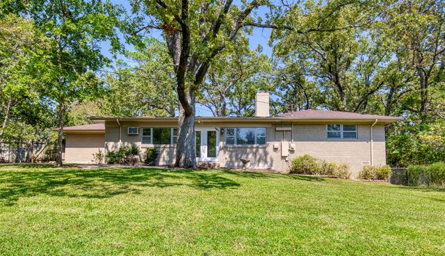 1510 W Heron Street, Denison, TX 75020