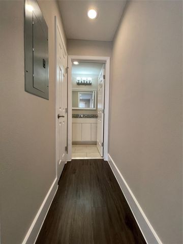 935 La Posada DR 145, Austin, TX 78752