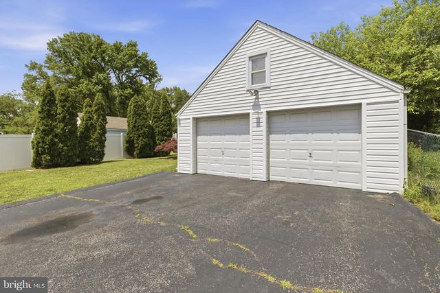 1316 PINE GROVE AVE, Baltimore, MD 21237
