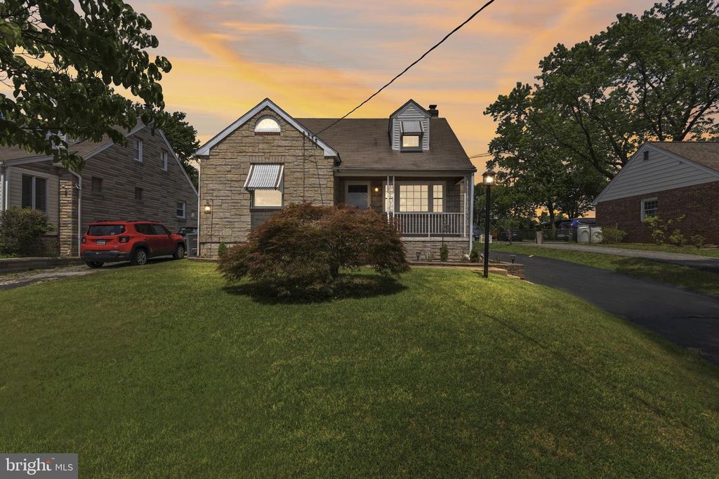 1316 PINE GROVE AVE, Baltimore, MD 21237