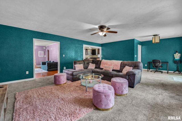 4228 N UNIVERSITY Street, Peoria, IL 61614