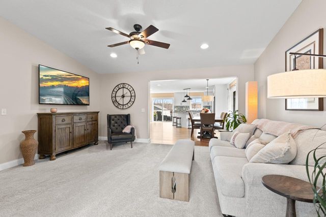 8537 Chanhassen Hills Drive S, Chanhassen, MN 55317