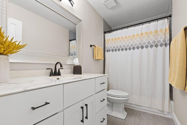 8537 Chanhassen Hills Drive S, Chanhassen, MN 55317