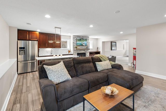 8537 Chanhassen Hills Drive S, Chanhassen, MN 55317