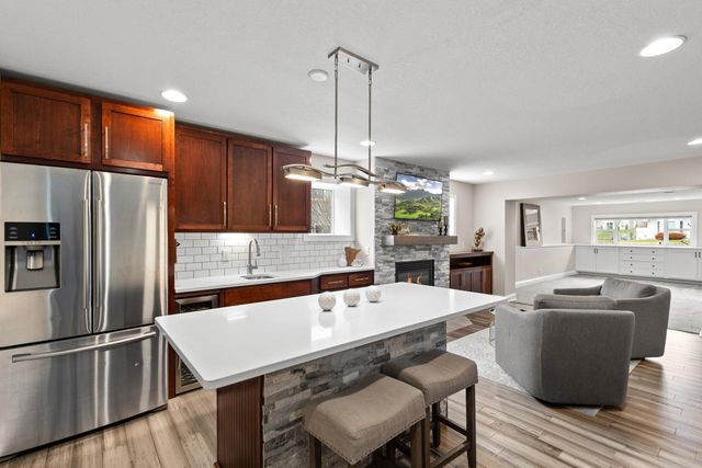 8537 Chanhassen Hills Drive S, Chanhassen, MN 55317