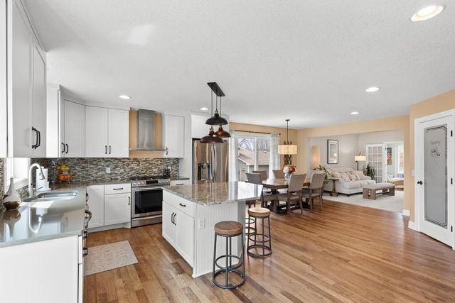 8537 Chanhassen Hills Drive S, Chanhassen, MN 55317