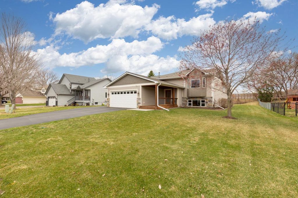 8537 Chanhassen Hills Drive S, Chanhassen, MN 55317