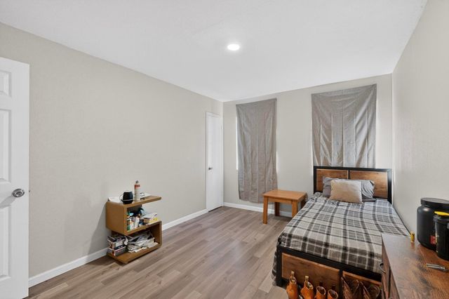1300 E Mulkey Street, Fort Worth, TX 76104
