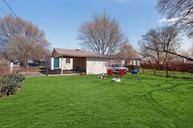 1300 E Mulkey Street, Fort Worth, TX 76104