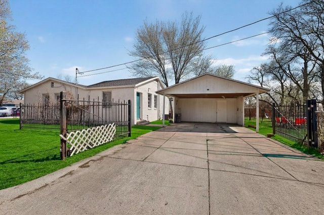 1300 E Mulkey Street, Fort Worth, TX 76104