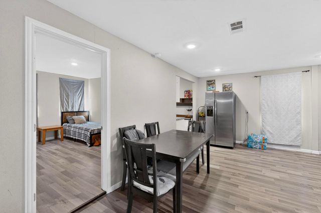 1300 E Mulkey Street, Fort Worth, TX 76104
