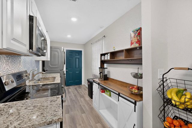 1300 E Mulkey Street, Fort Worth, TX 76104