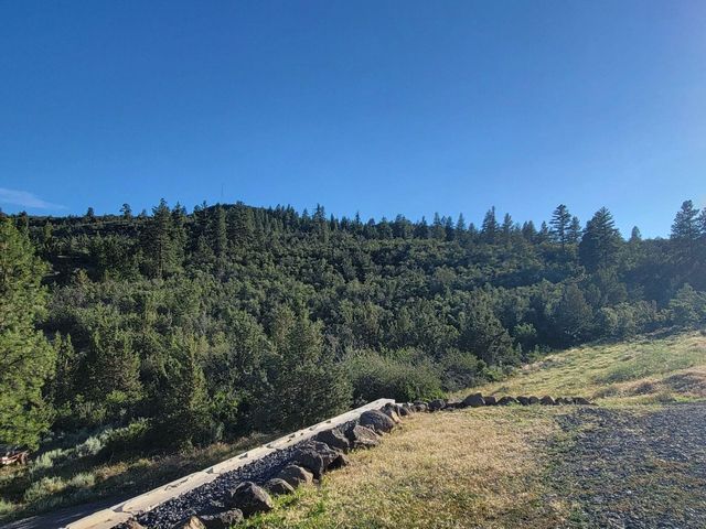3430 North Ridge Drive, Klamath Falls, OR 97601