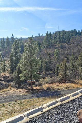 3430 North Ridge Drive, Klamath Falls, OR 97601