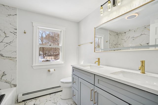 55 Woodridge Road, Hampstead, NH 03826