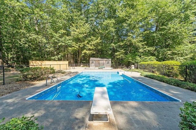 55 Woodridge Road, Hampstead, NH 03826