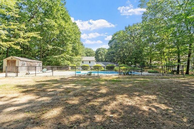 55 Woodridge Road, Hampstead, NH 03826